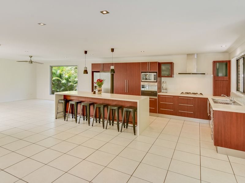 7 Julie Court Mooloolaba QLD, Mooloolaba - Thumbnail 5