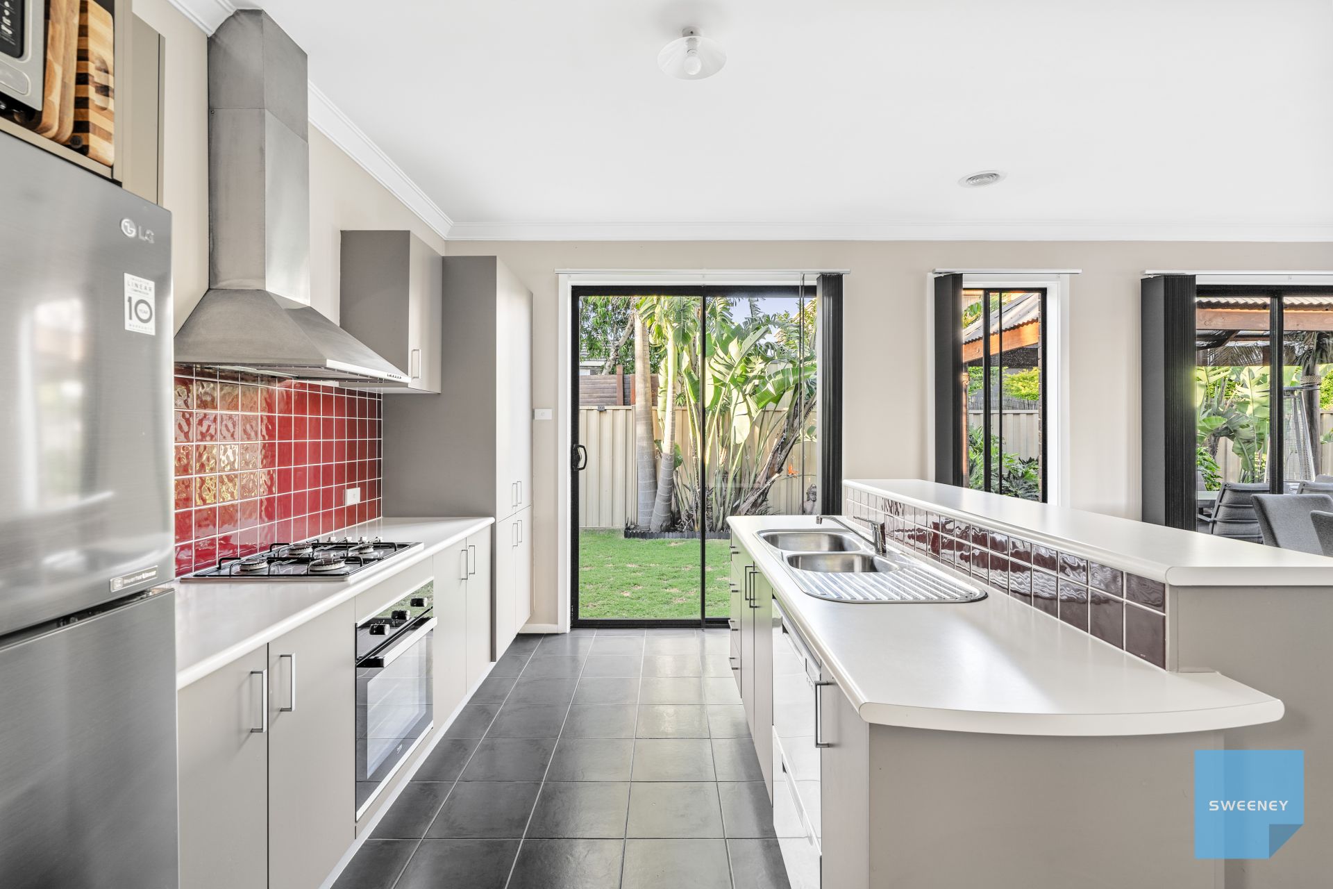 5 Maranoa Grove, Caroline Springs - Thumbnail 5