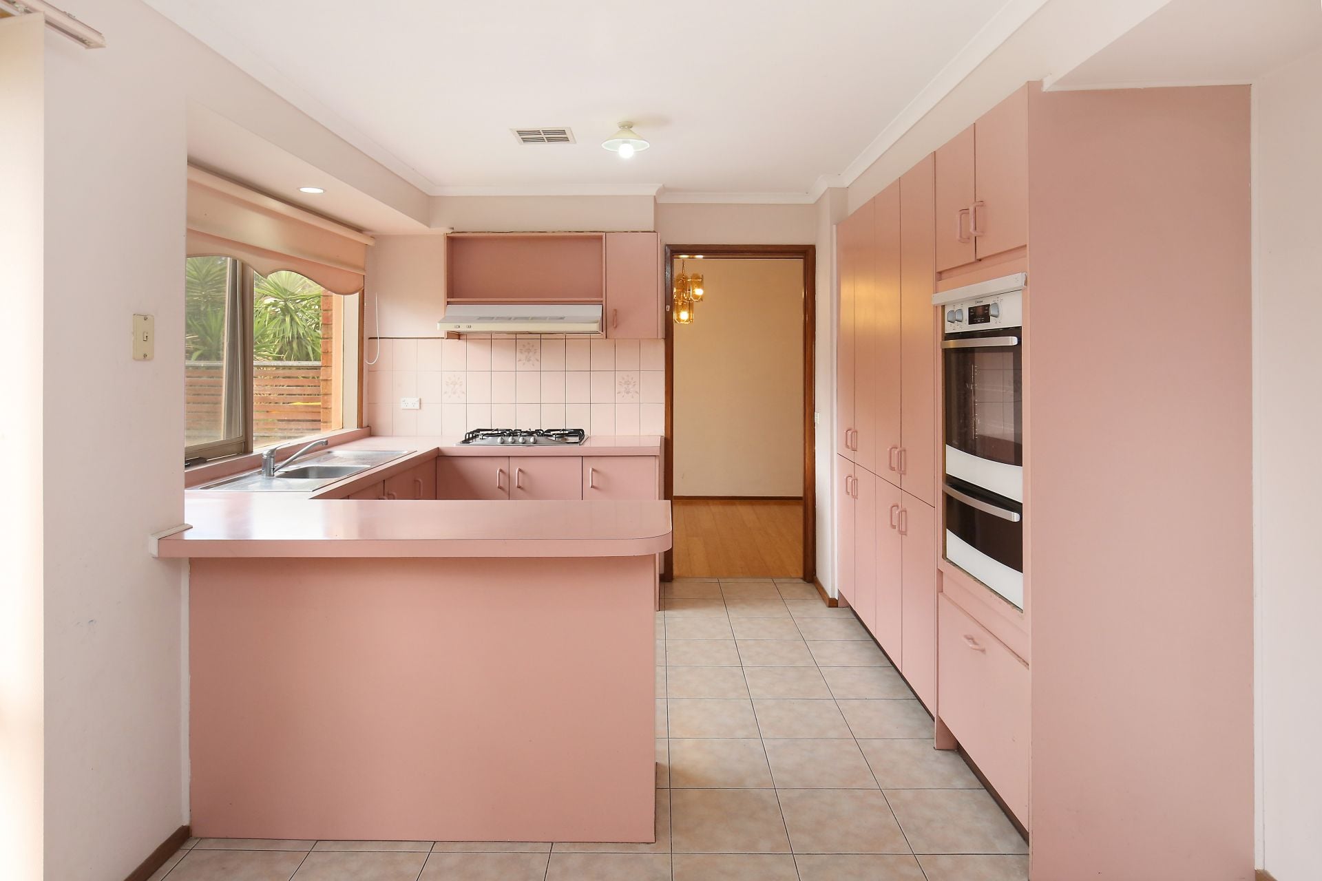 FAMILY HOME IN PRIME LOCATION