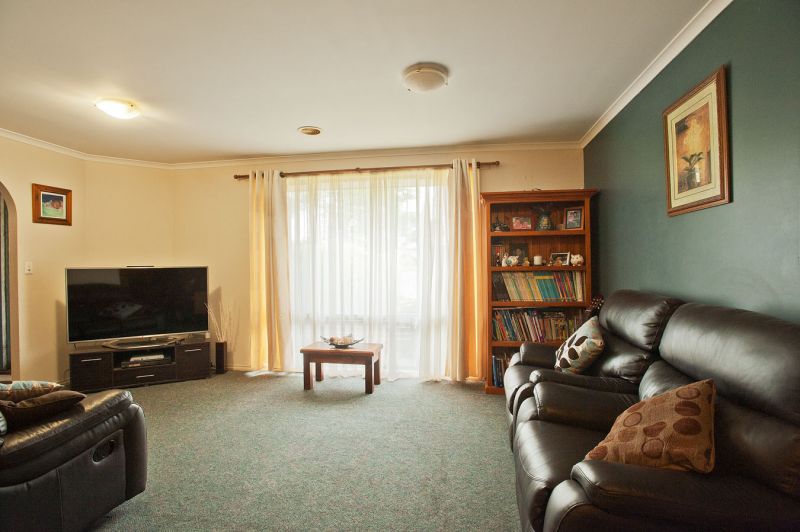 38 Clifton Drive, Bacchus Marsh - Thumbnail 3