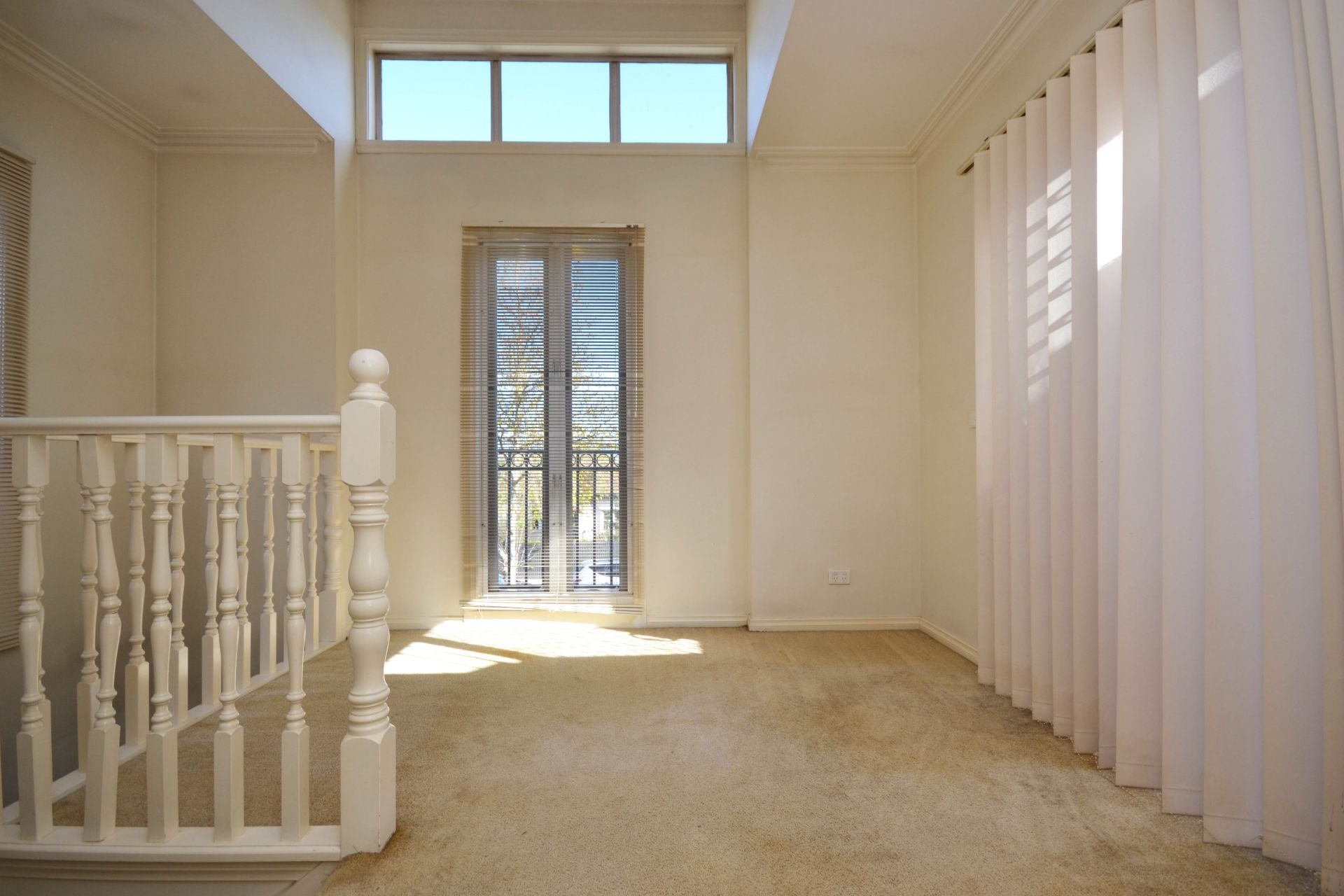 TOP TOWNHOUSE IN TRENDY THORNBURY