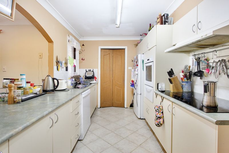 32 Church Road, Wilberforce - Thumbnail 3