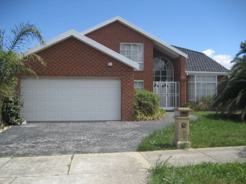 23 Carbon Crescent, Mill Park