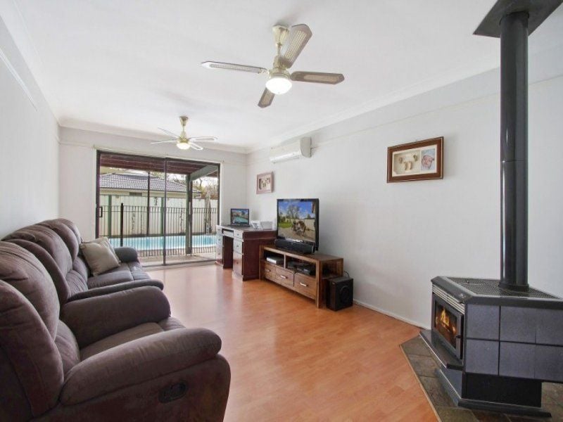 59 Andrew Thompson Drive, McGraths Hill - Thumbnail 5