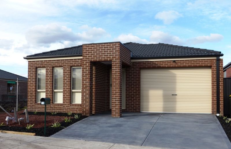 15 Yumburra Parade, Wollert