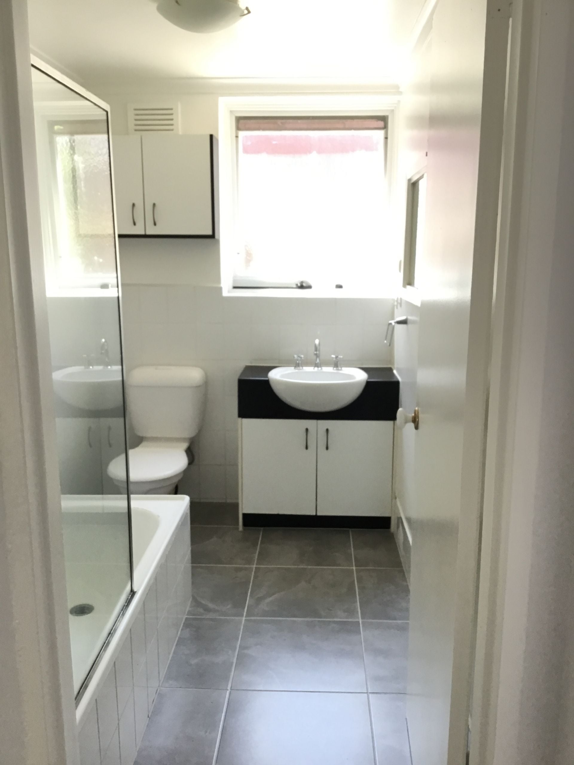 Refurbished apartment with a Private Courtyard!