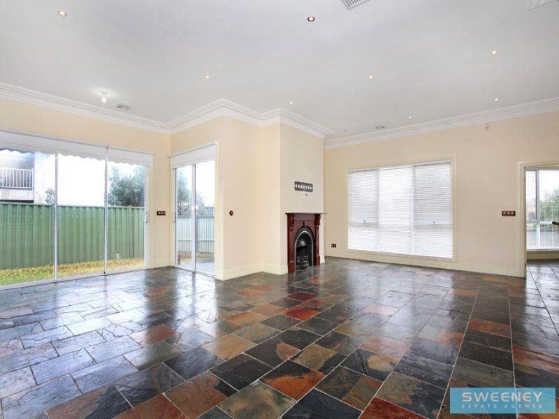 12 Kunuka Circuit, Caroline Springs - Thumbnail 6
