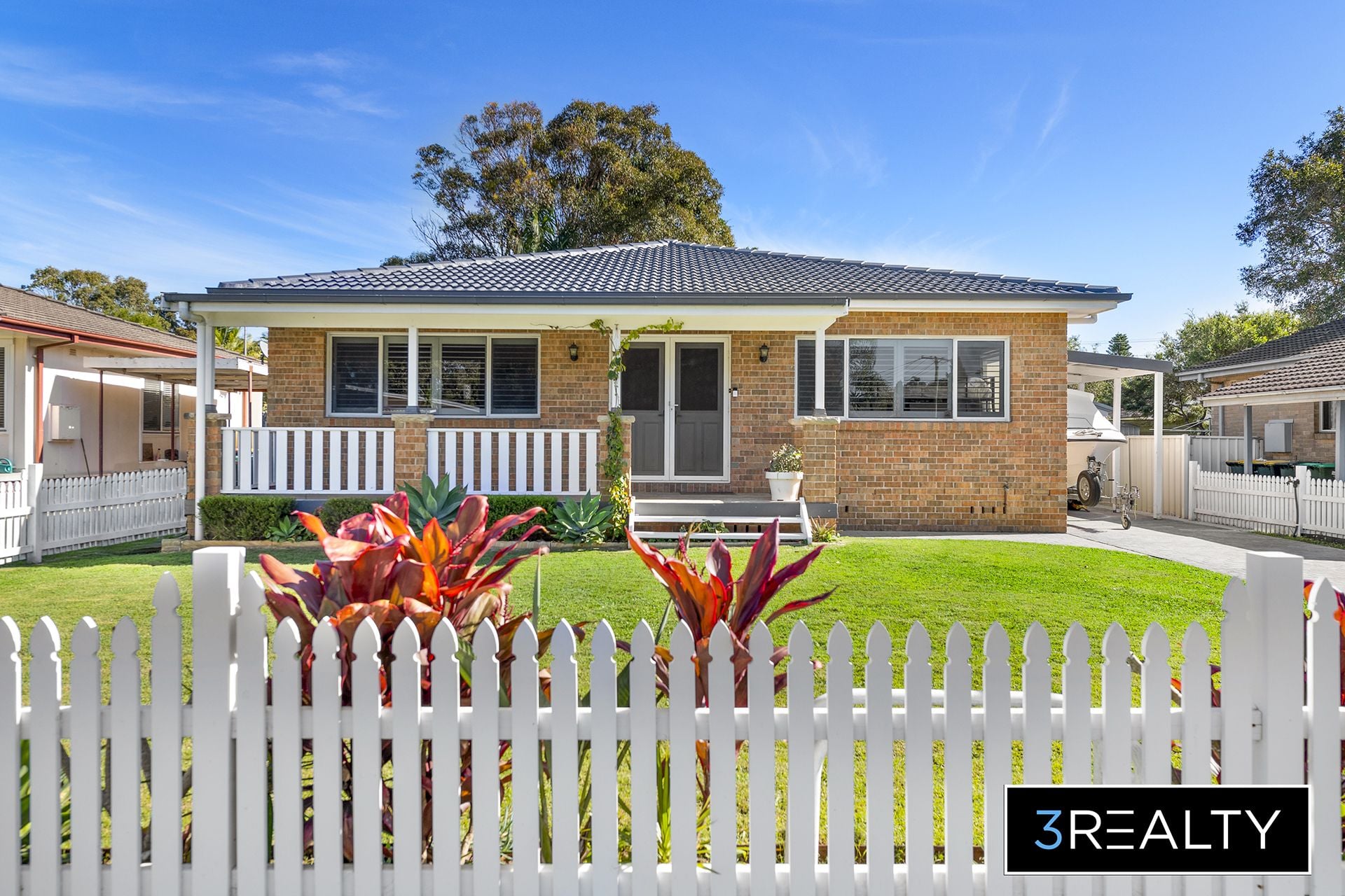 175 Macquarie Grove, Caves Beach - Thumbnail 2
