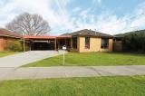 **APPROVED APPLICATION PENDING*** 3 Bedroom Home located in Heart of Epping