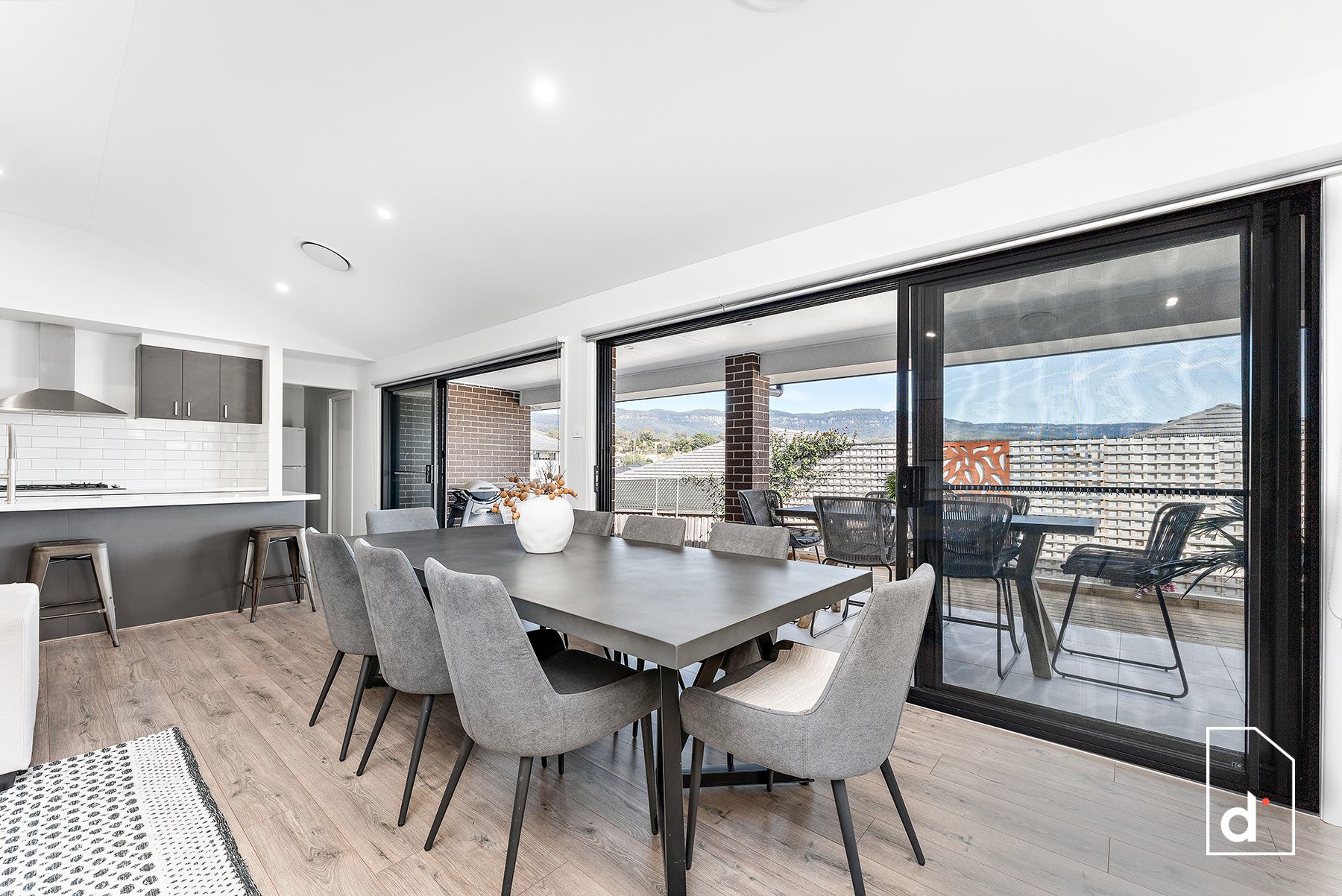 8 Huskisson Street, Tullimbar NSW