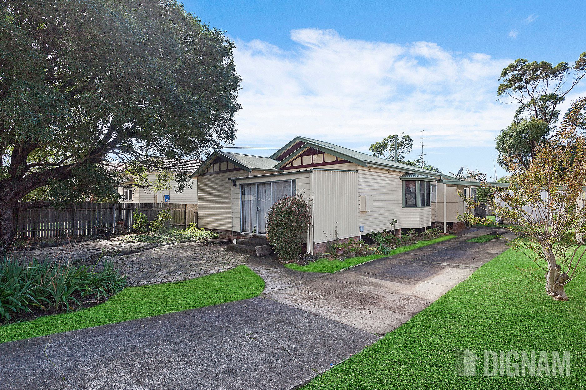 11 Pioneer Road, Bellambi NSW 2518
