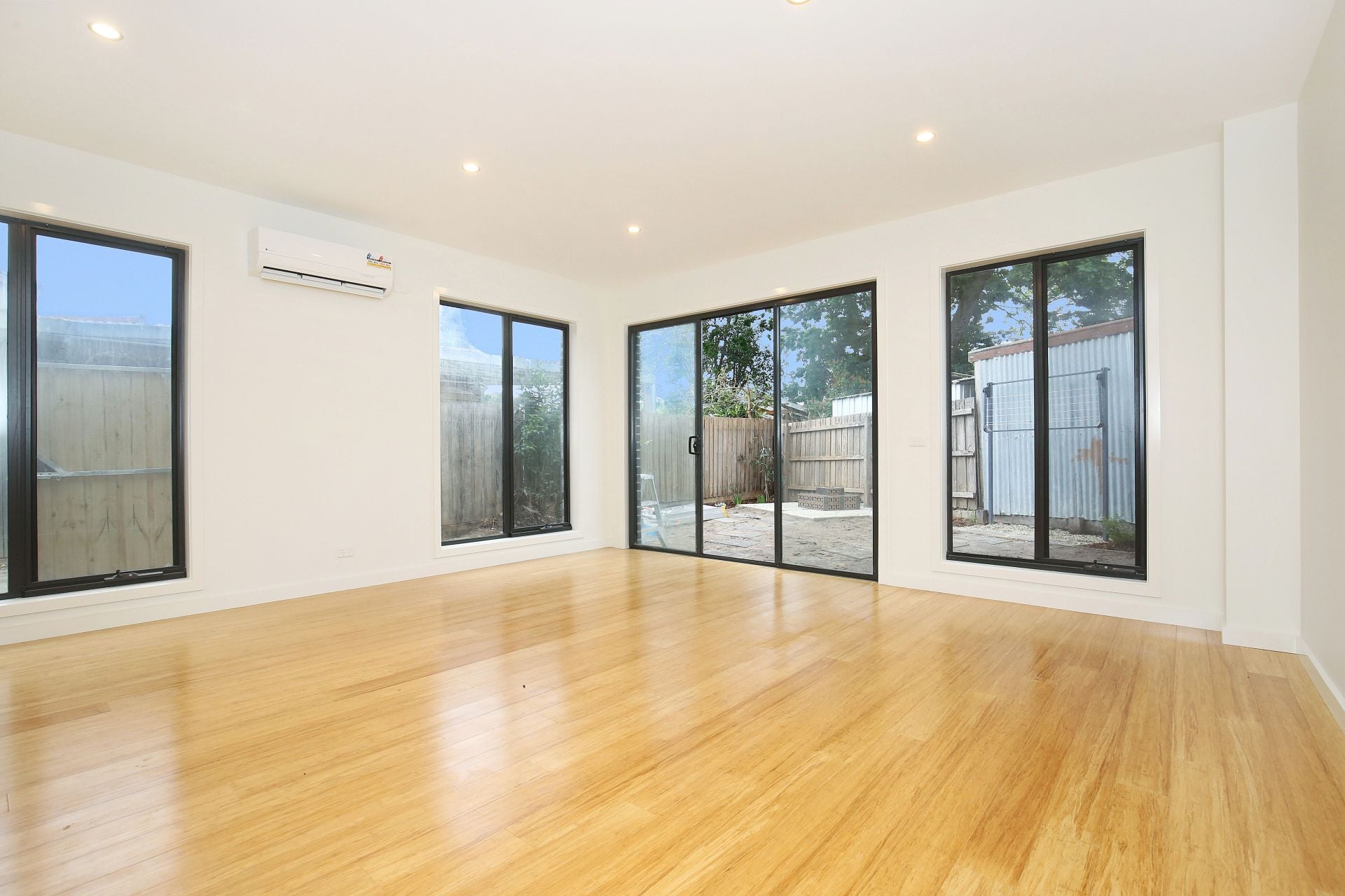LUXURY LIVING IN A PERFECT LOCATION