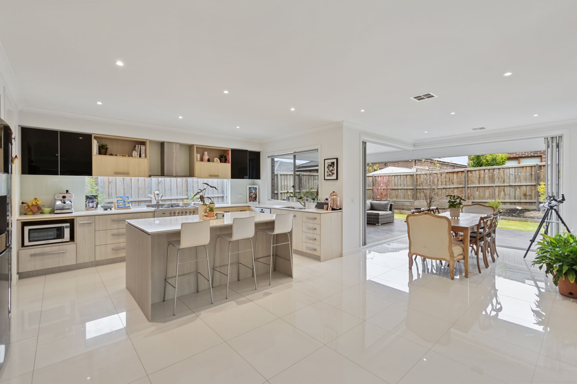 FINE FINISHES, EXPANSIVE SPACES