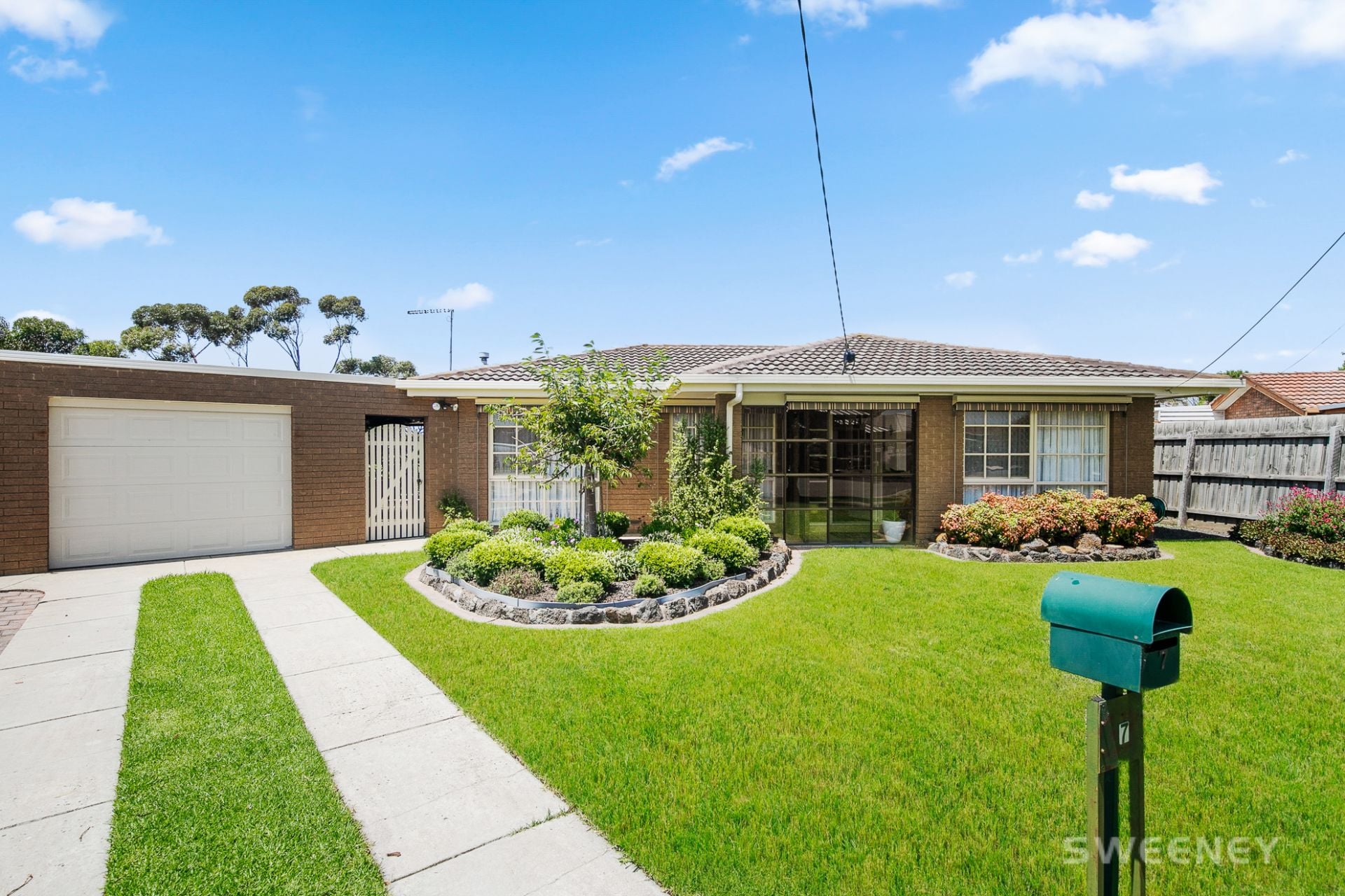 7 Cedar Court, Altona Meadows - Thumbnail 2