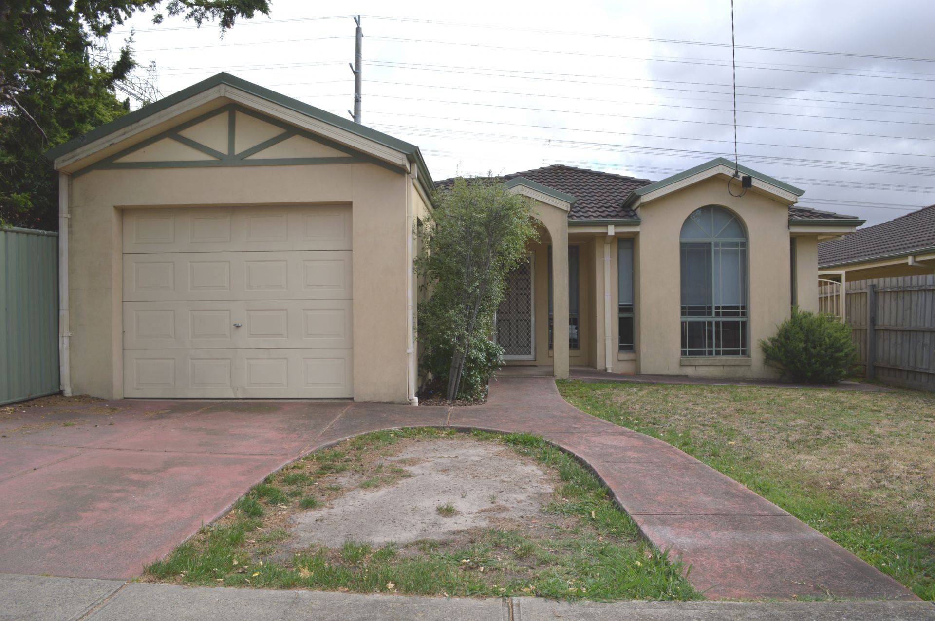 SPACIOUS HOME, CENTRAL LOCATION, AFFORDABLE PRICE TAG  * Insp  Wed 01st Mar @ 5:00pm*