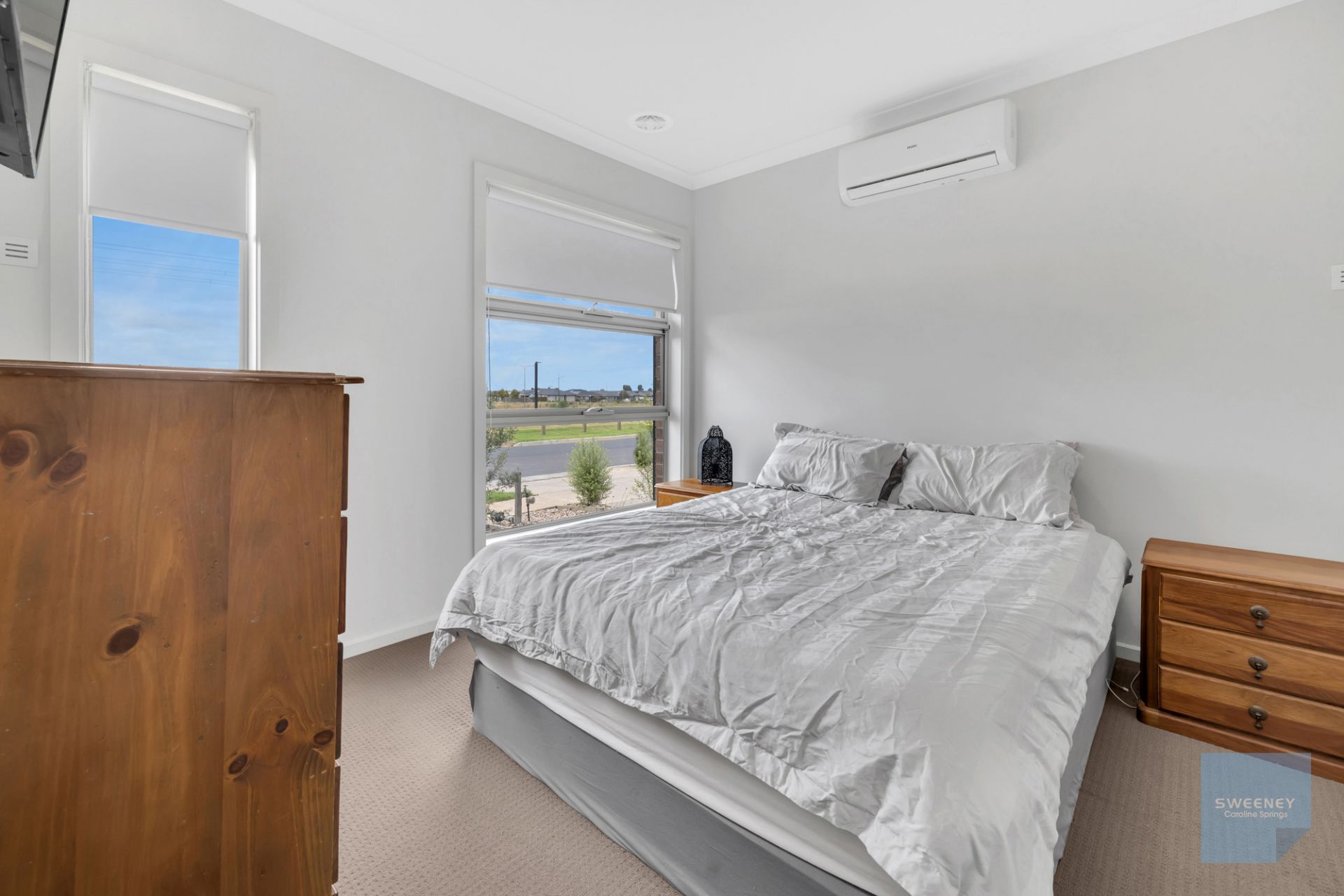 9 Monticiano Road, Fraser Rise - Thumbnail 6