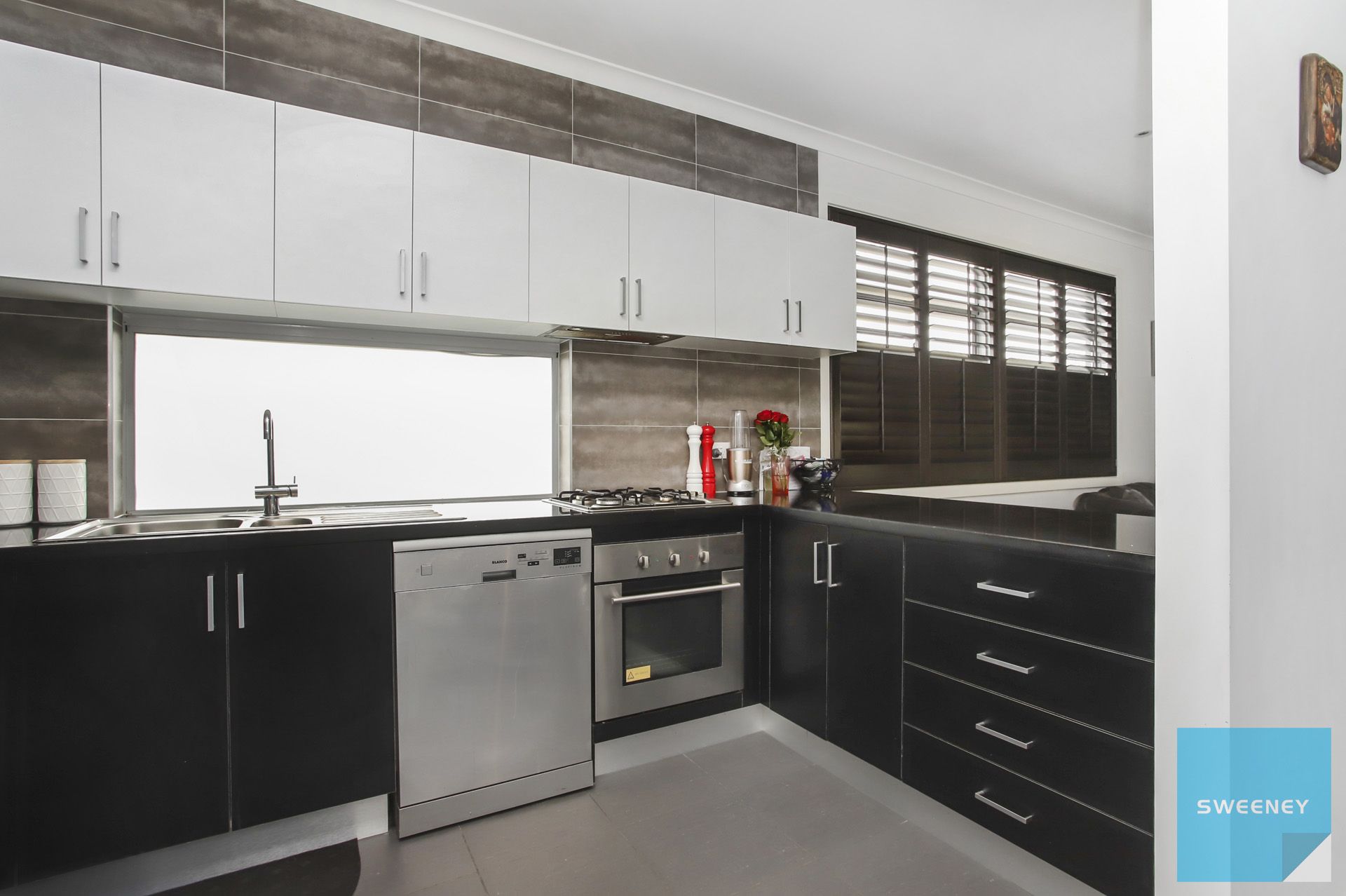 2 Irwin Gardens, Caroline Springs - Thumbnail 6