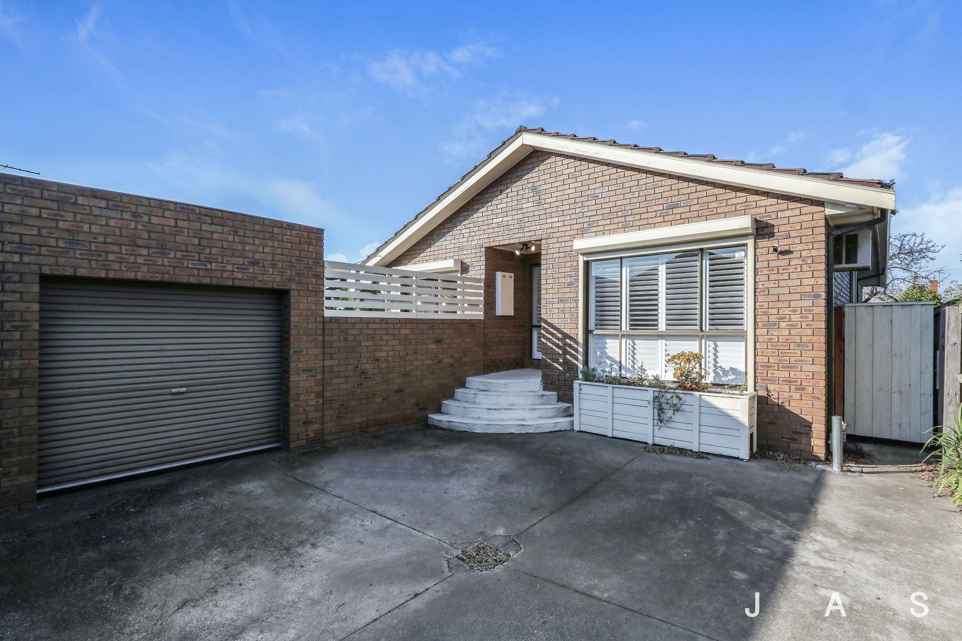 2/255 Williamstown Road Yarraville VIC, Yarraville - Thumbnail 2