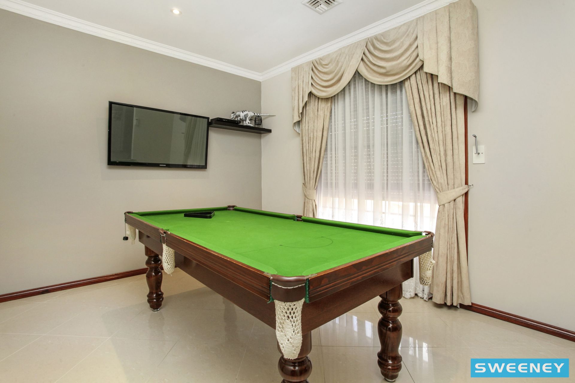 2 Malibu Grove, Taylors Lakes - Thumbnail 8
