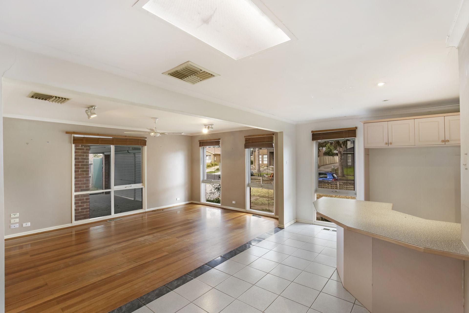 Real Estate For Lease 57 Mill Park Drive Mill Park , VIC