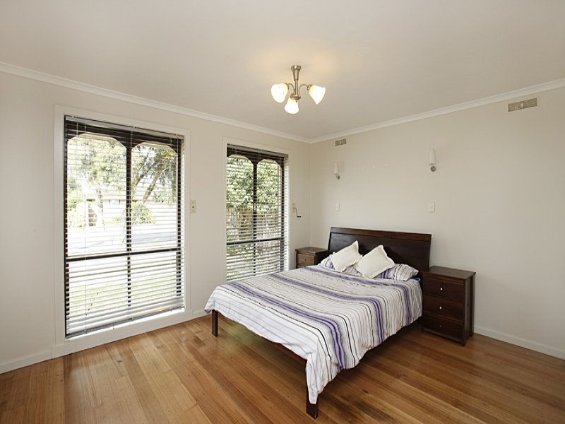 15 Simmons Drive, Seaholme - Thumbnail 8