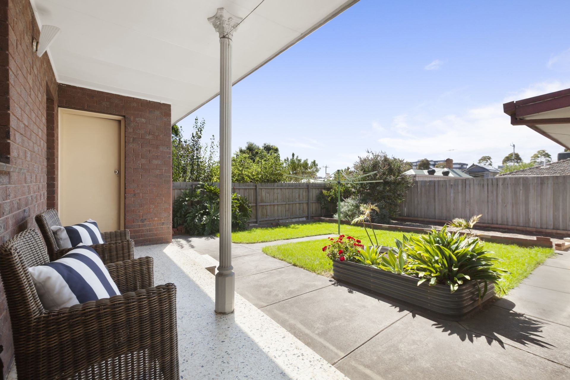 Spacious Three-Bedroom Haven: Comfortable Living in Prime Location