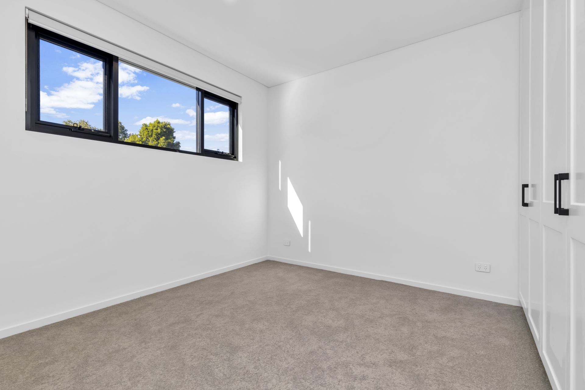 Real Estate For Lease 2/30 Huxley Street West Ryde , NSW