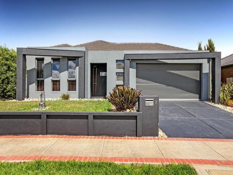 7 Edgbaston Parade, Caroline Springs - Thumbnail 2