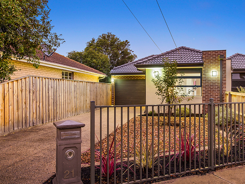 21 Dove Avenue, Altona - Thumbnail 2