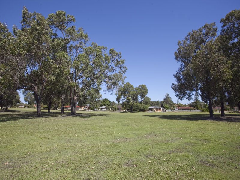 4 Morse Place MORLEY WA, Morley - Thumbnail 2