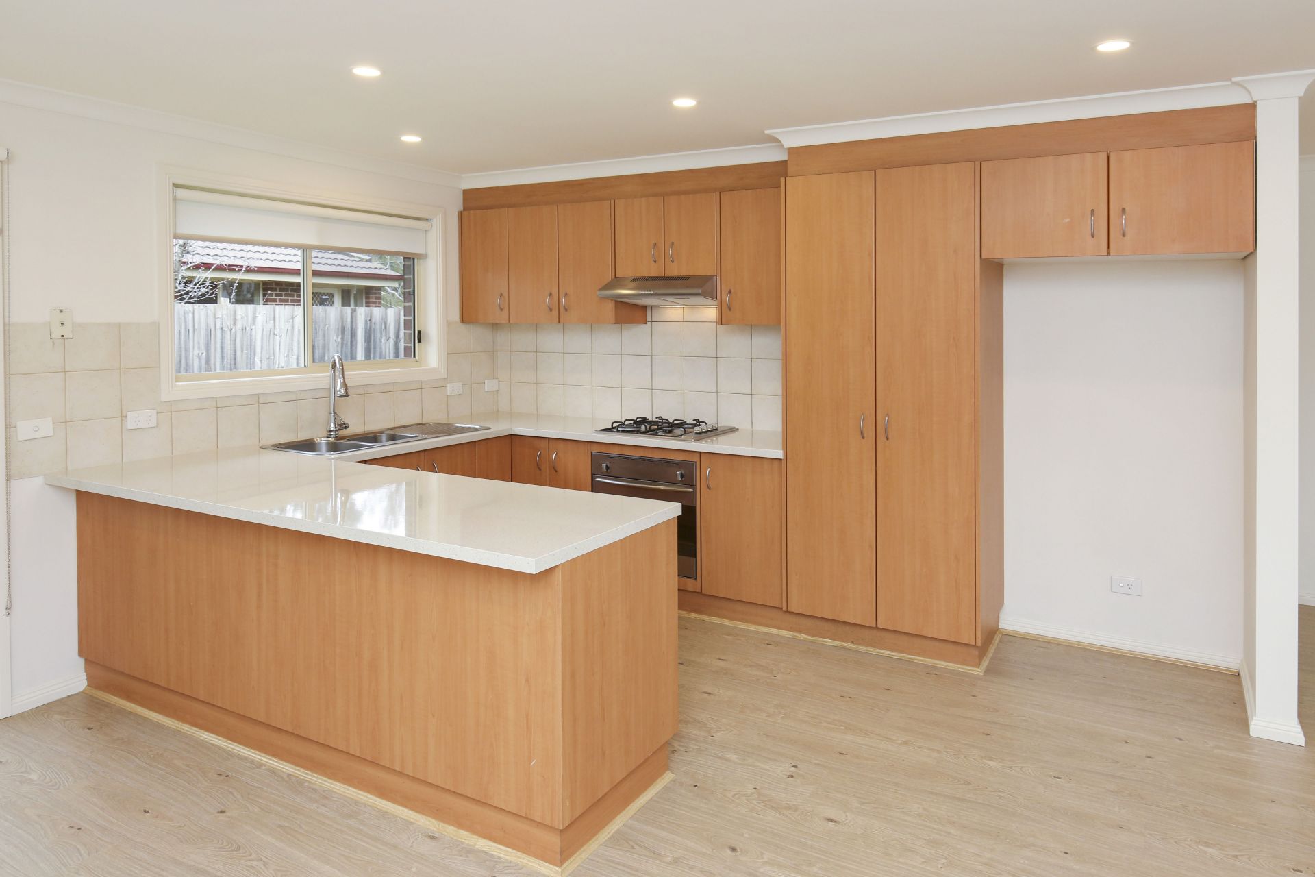 Modern 3 Bedroom Unit!