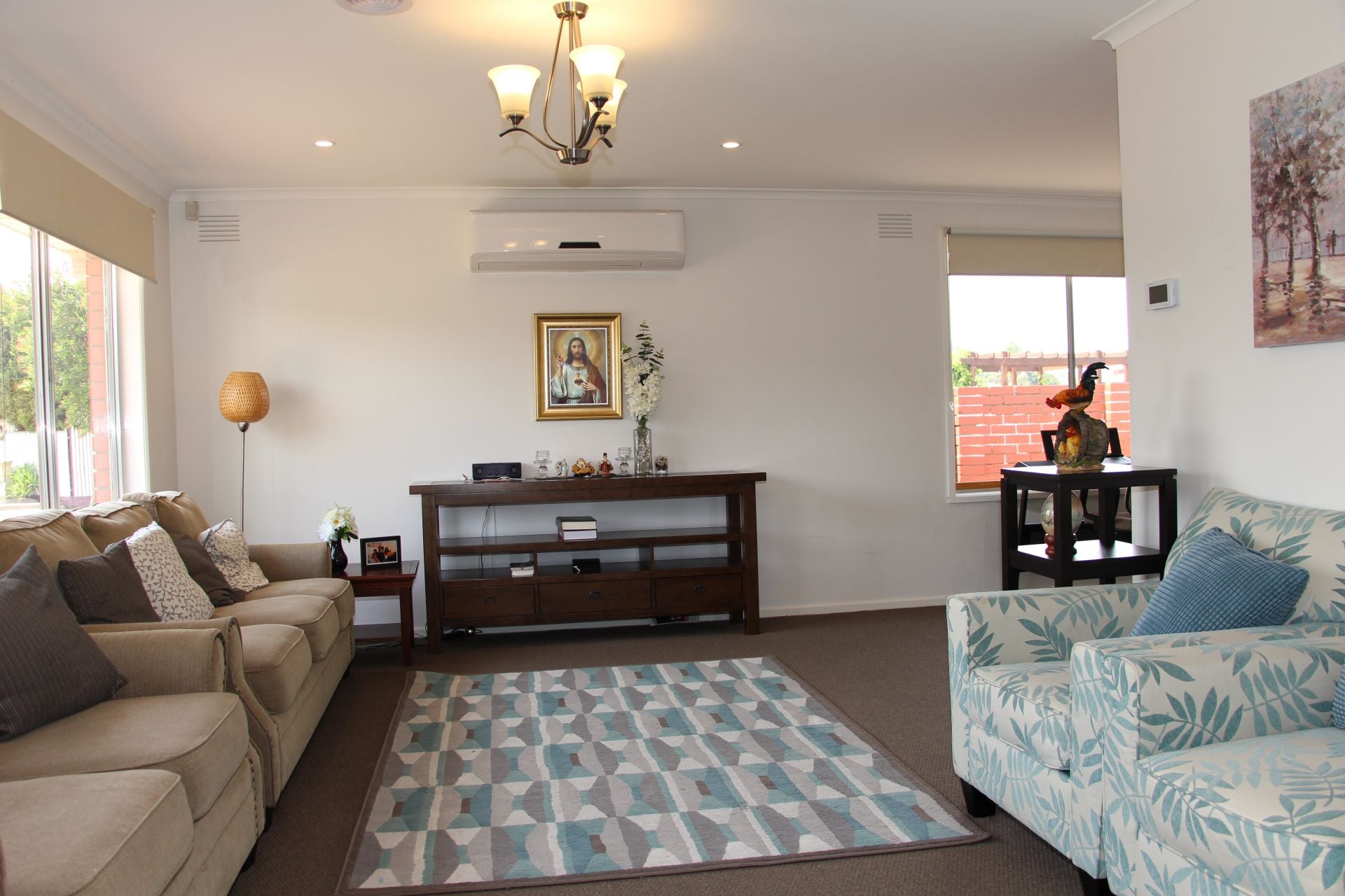 DESIRABLE HOME & DESIRABLE LOCATION
