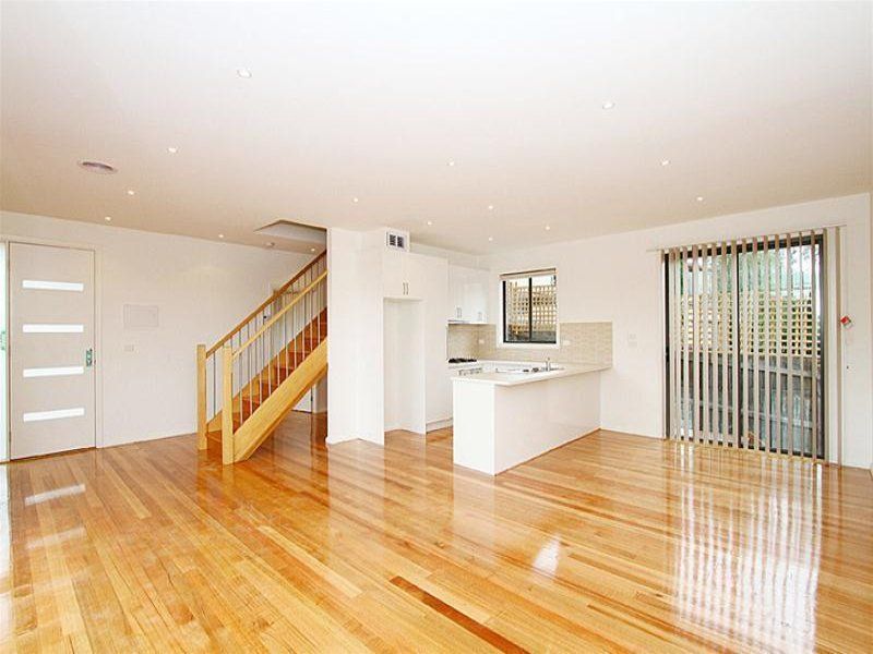 Modern 4 Bedroom Townhouse!