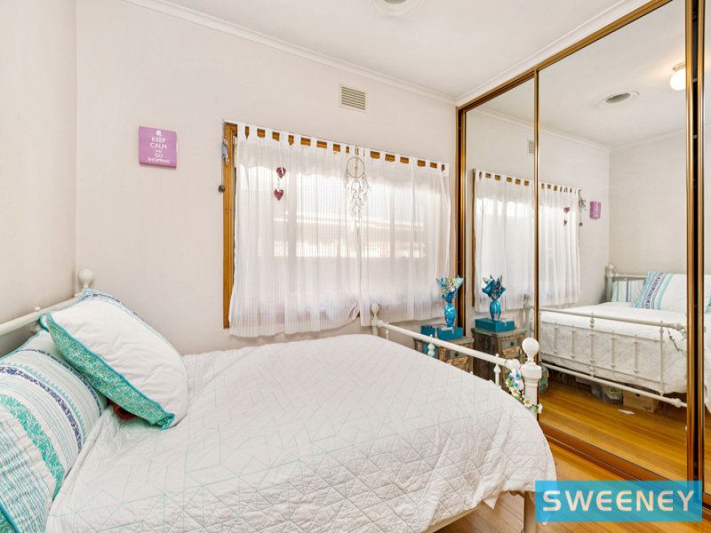 13 Cleghorn Avenue, Altona North - Thumbnail 8