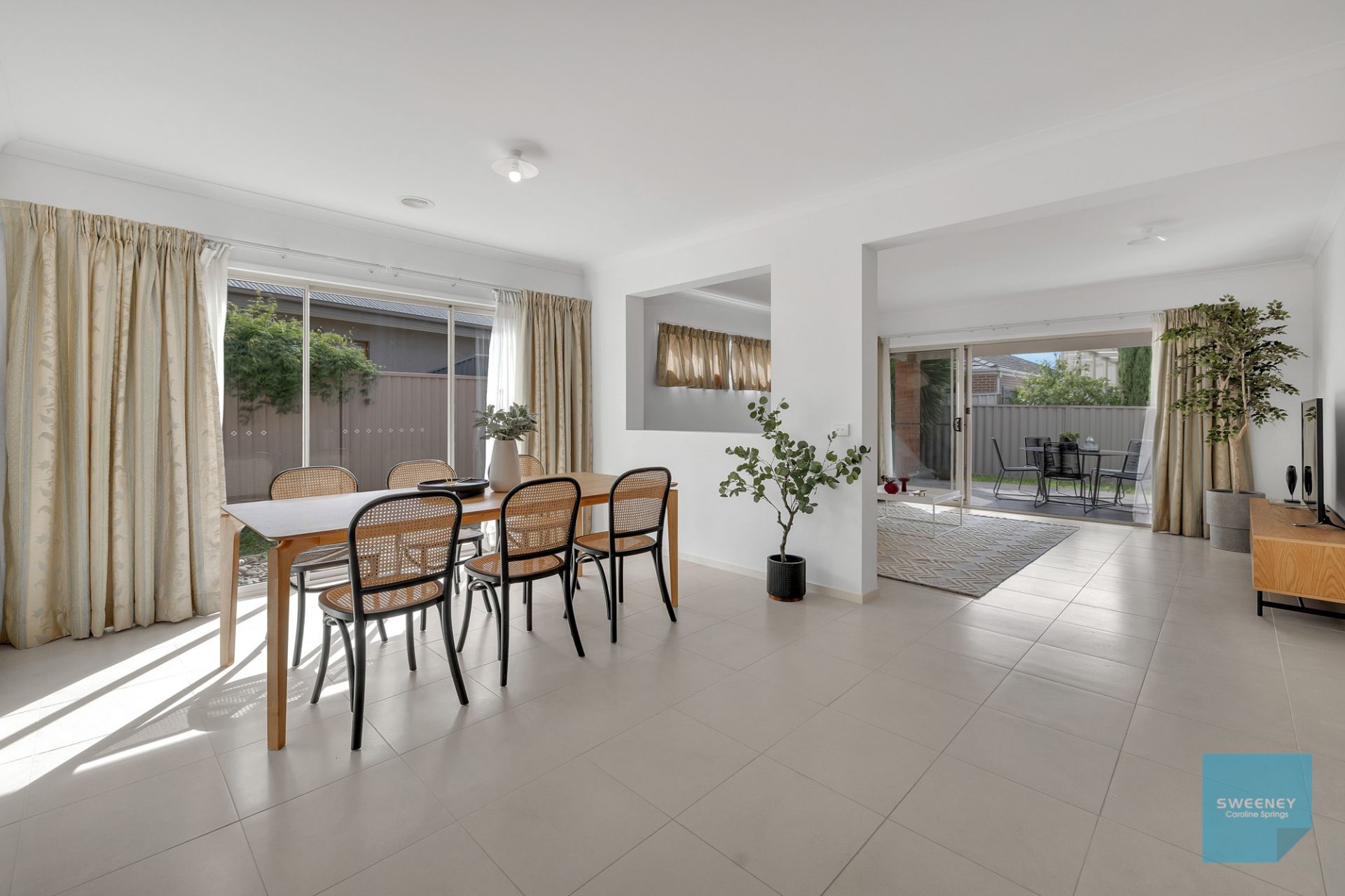 18 Mount Way, Caroline Springs - Thumbnail 7