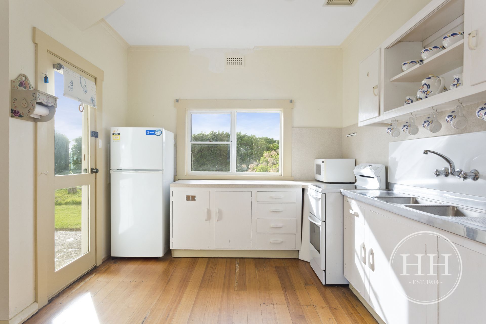 4 Tania Drive, Point Clare, Point Clare - Thumbnail 6