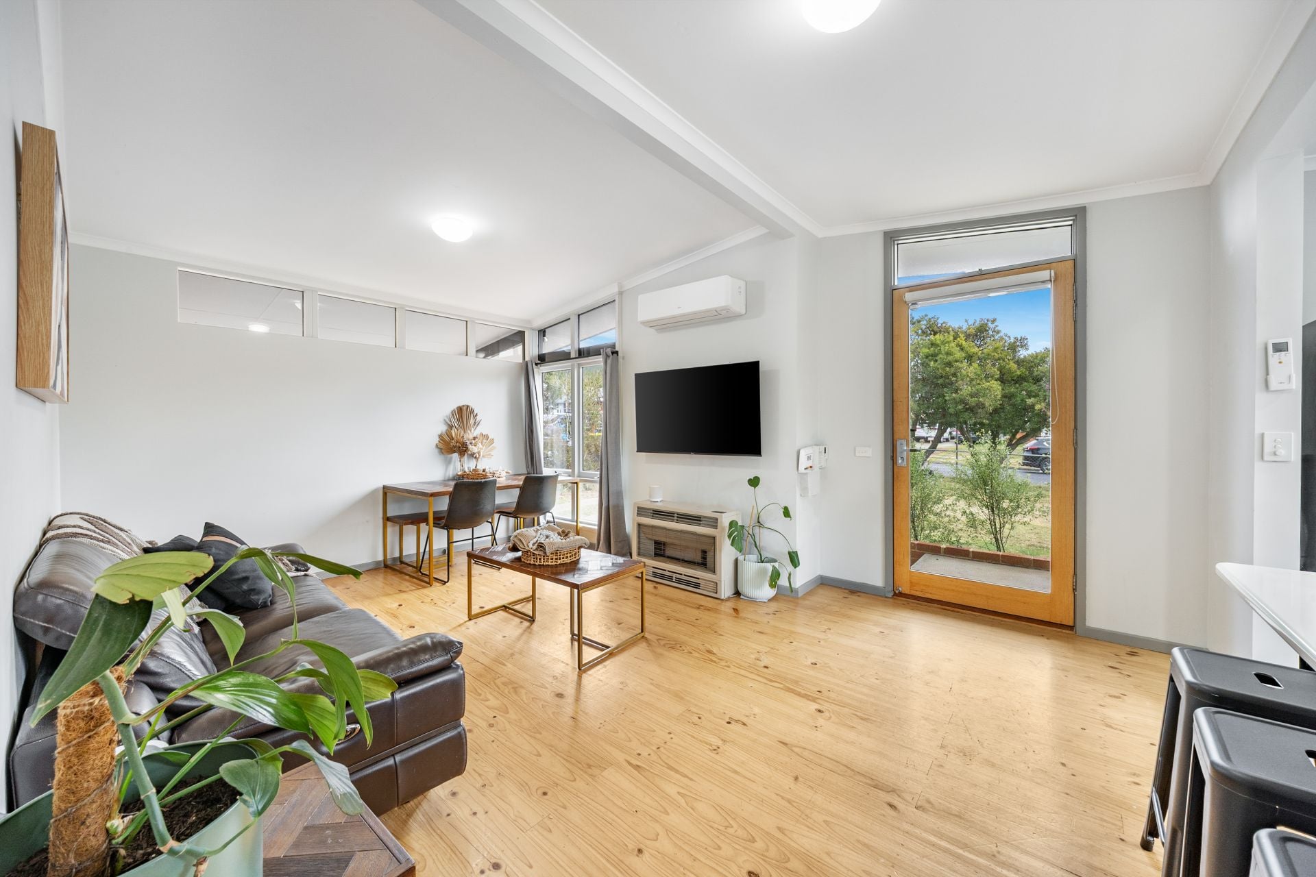 16 Bangalay Street Queanbeyan NSW, Queanbeyan - Thumbnail 2
