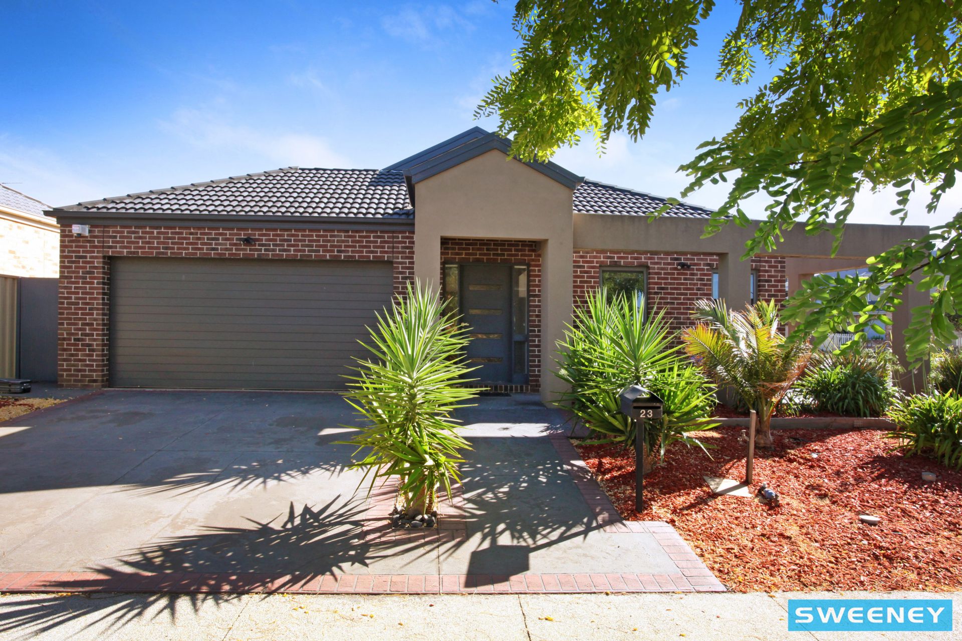 23 Wattlepark Street, Caroline Springs - Thumbnail 2