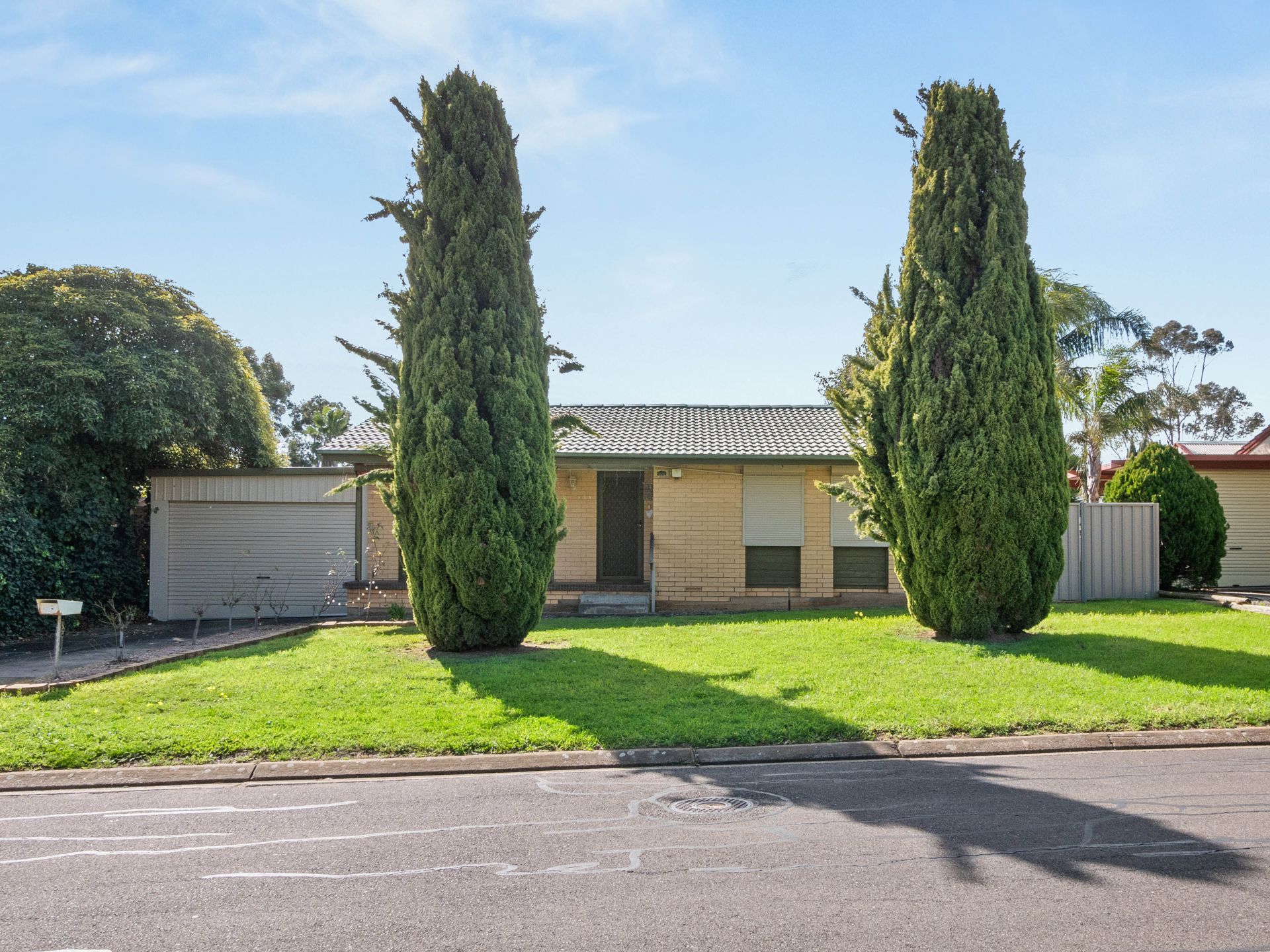 13 Conmurra Court, Craigmore - Thumbnail 2