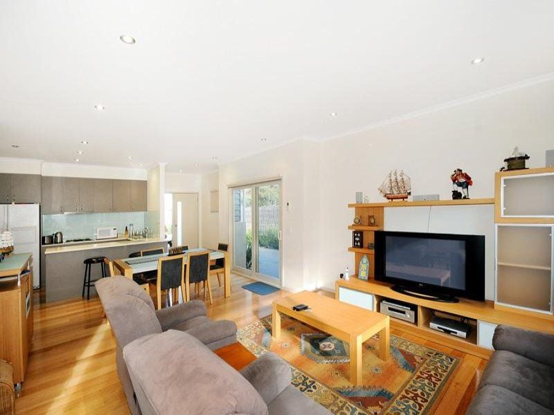 2/6 Clifford Parade BARWON HEADS VIC, Barwon Heads - Thumbnail 2
