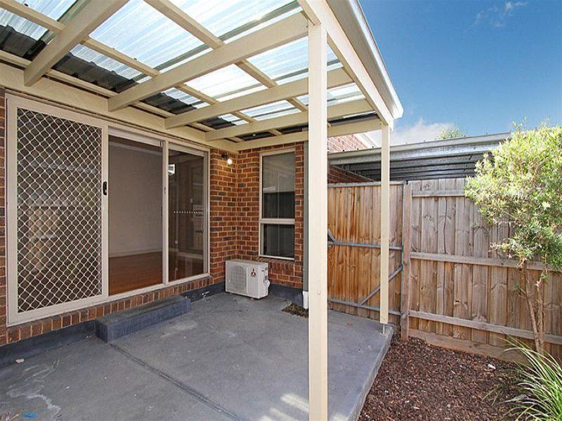 Low Maintenance Modern Living!