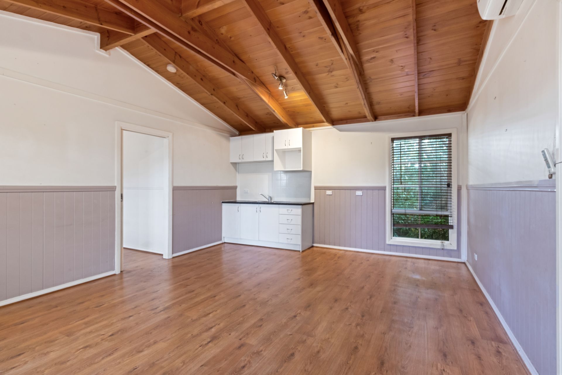 Spacious House plus Studio!