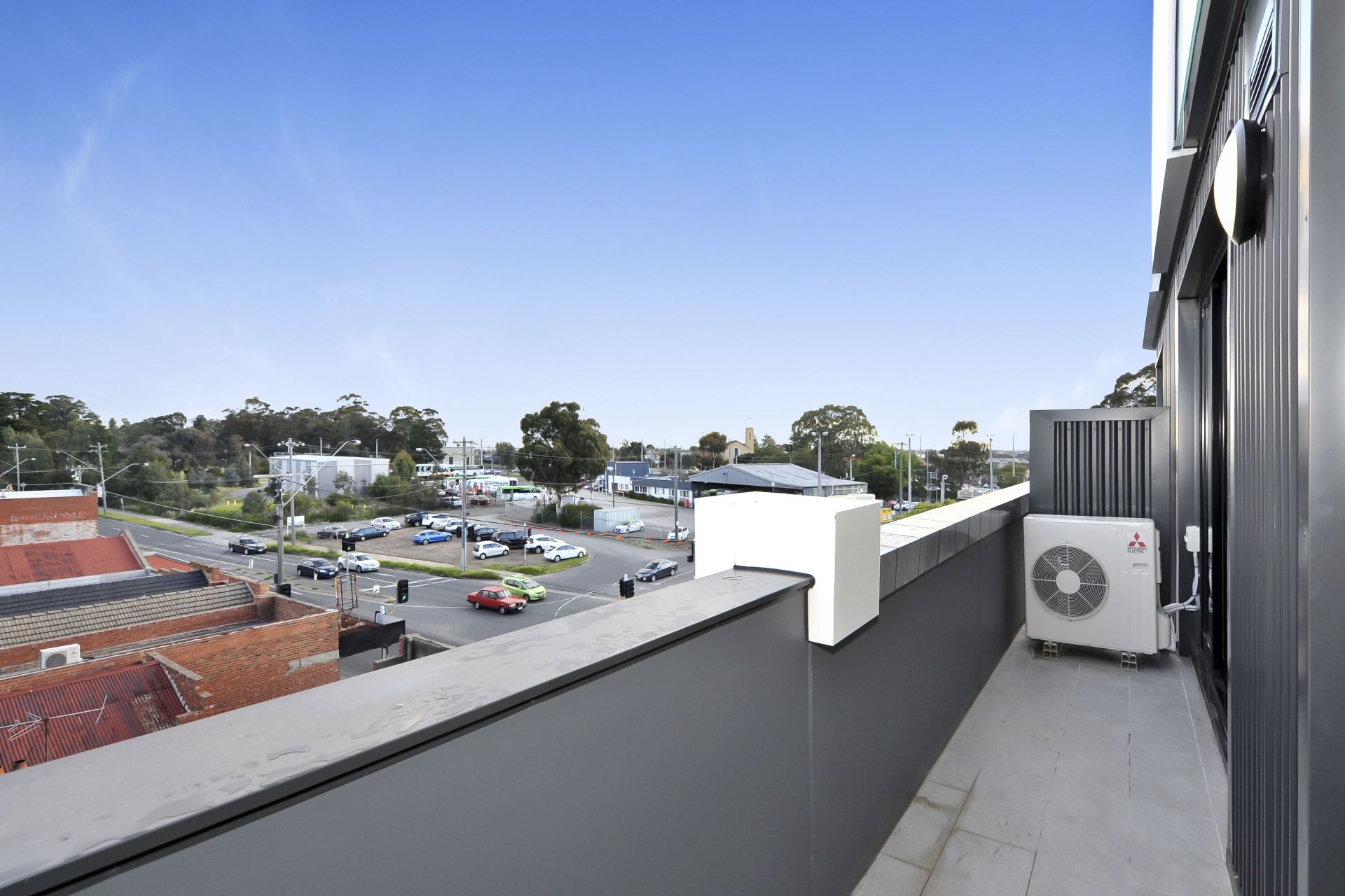 THE PENTHOUSE SUITE - HIGH QUALITY LIVING!
