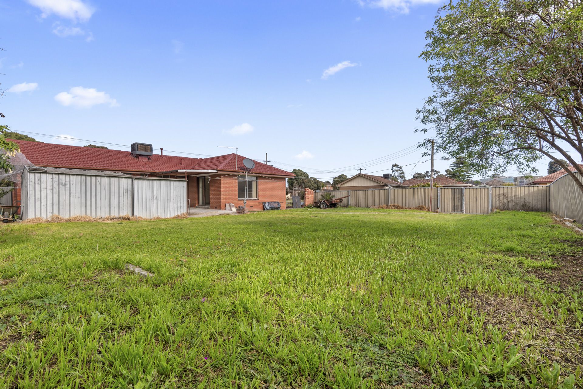 GROWTH ZONE - APPROX 718 m2 CORNER BLOCK