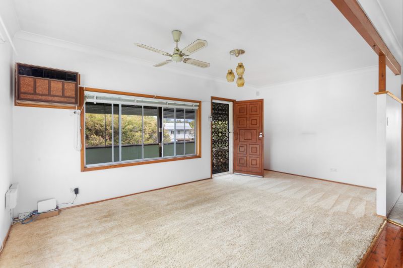 Real Estate For Sale 28 Kerry Crescent Berkeley Vale , NSW