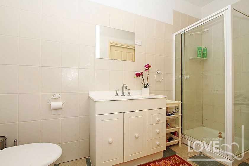 Immaculate, Inviting and Incredibly Well Positioned