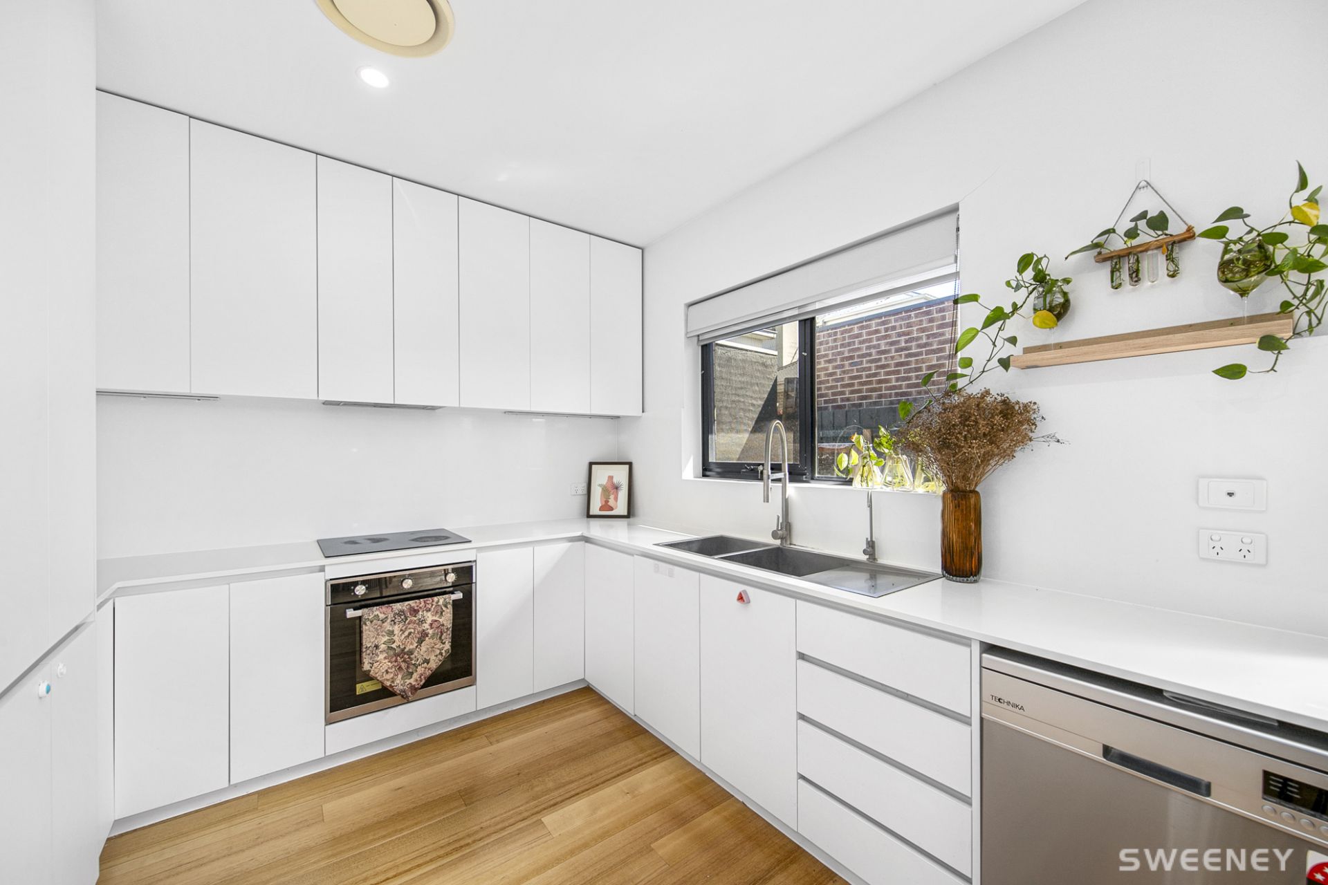 3/32 Cyclamen Avenue, Altona North - Thumbnail 3