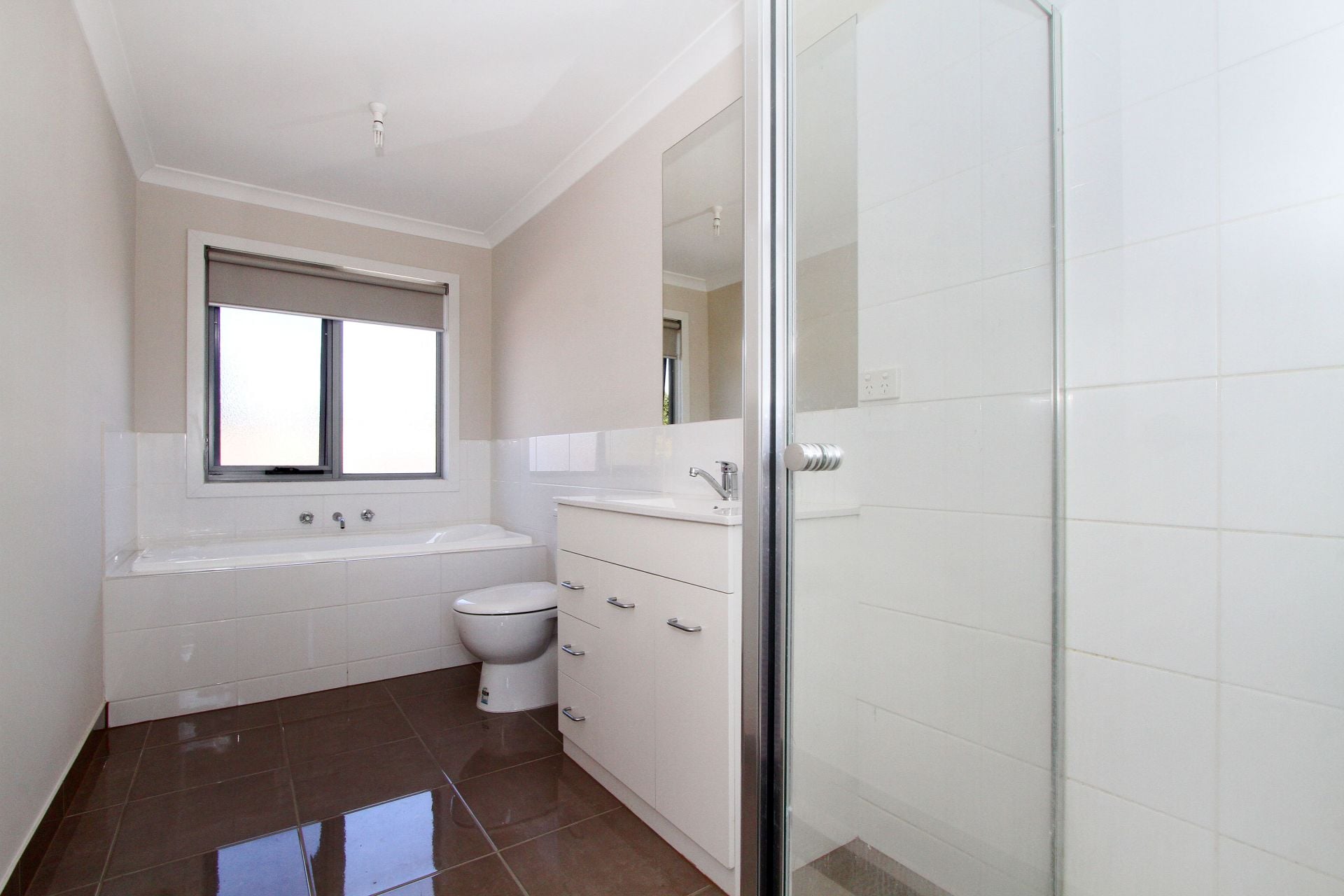 SUPERB TOWNHOUSE CLOSE TO TRANSPORT