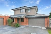 2/250 Heatherhill Road, Frankston VIC