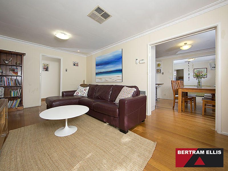 27 Hyndes Crescent, Holder - Thumbnail 4